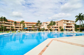 2-Unit Deal in Beachfront Complex Charming Private terrace Wonderful Pool View For Large Groups